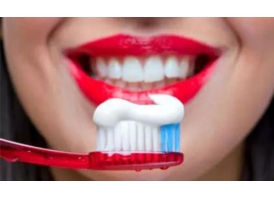 牙黄怎么才能变白